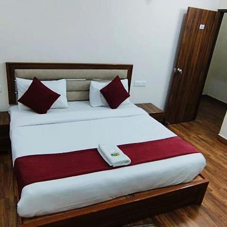 Luxury Rooms In Safdarjung Enclave Near Aiims & Safdarjung Hospital Nueva Delhi Exterior foto