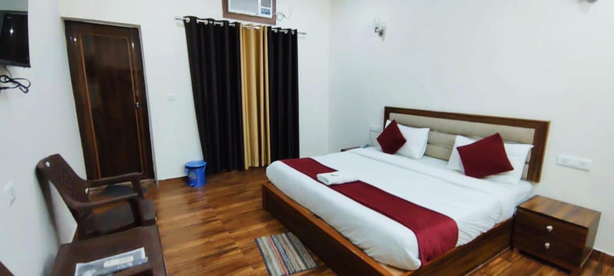 Luxury Rooms In Safdarjung Enclave Near Aiims & Safdarjung Hospital Nueva Delhi Exterior foto